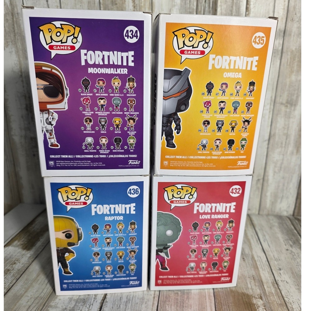 Funko Pop Fortnite Bundle Love Ranger 432 Moonwalker 434 Omega 435 Raptor 436 - Picture 5 of 8